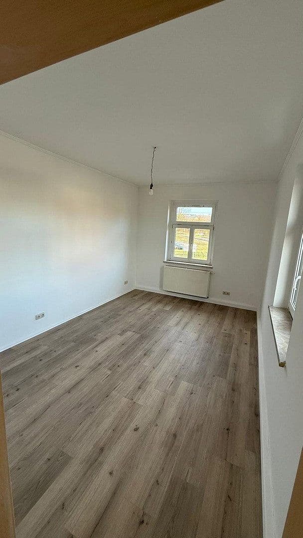 Prenájom bytu 3-izbový 90 m², Zwickau, Sasko Prenájom bytu 3-izbový 90 m², Zwickau, Sasko