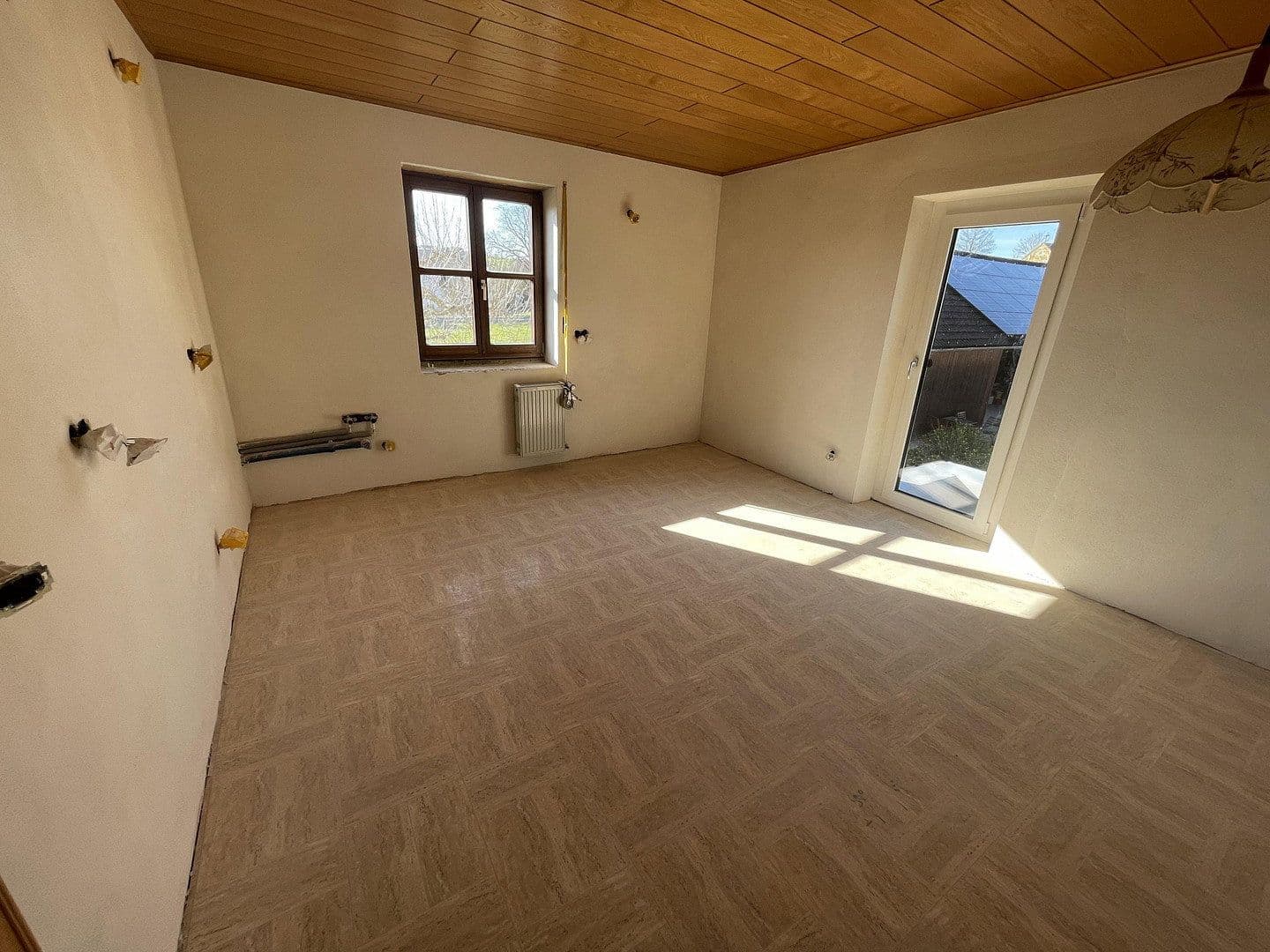 Prenájom bytu 4-izbový 141 m², Regenstauf, Bavorsko Prenájom bytu 4-izbový 141 m², Regenstauf, Bavorsko