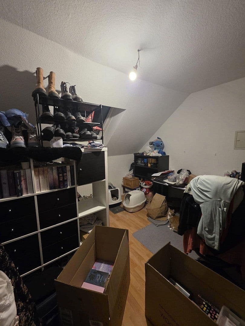 Prenájom bytu 4-izbový 87 m², Seidenstraße 11, Krefeld, Severné Porýnie - Westfálsko Prenájom bytu 4-izbový 87 m², Seidenstraße 11, Krefeld, Severné Porýnie - Westfálsko