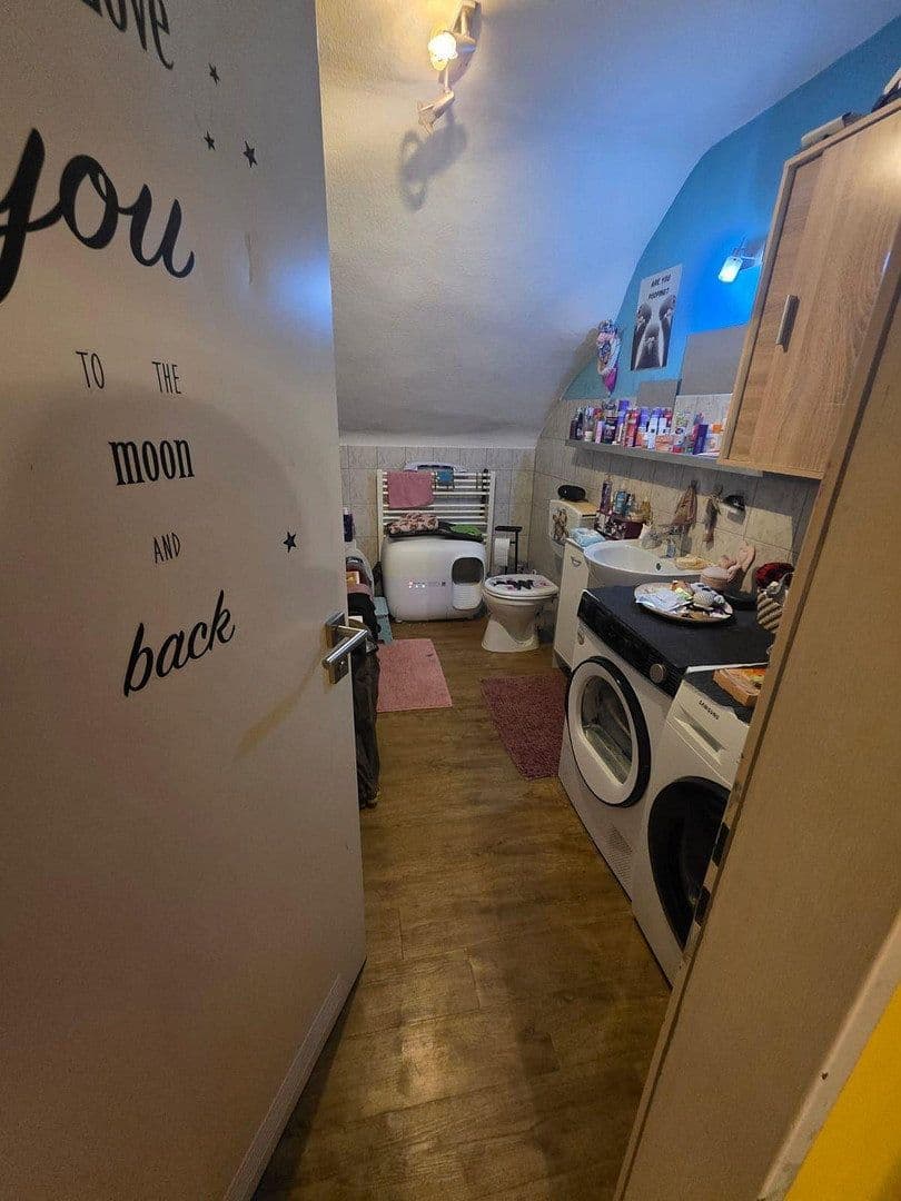 Prenájom bytu 4-izbový 87 m², Seidenstraße 11, Krefeld, Severné Porýnie - Westfálsko Prenájom bytu 4-izbový 87 m², Seidenstraße 11, Krefeld, Severné Porýnie - Westfálsko