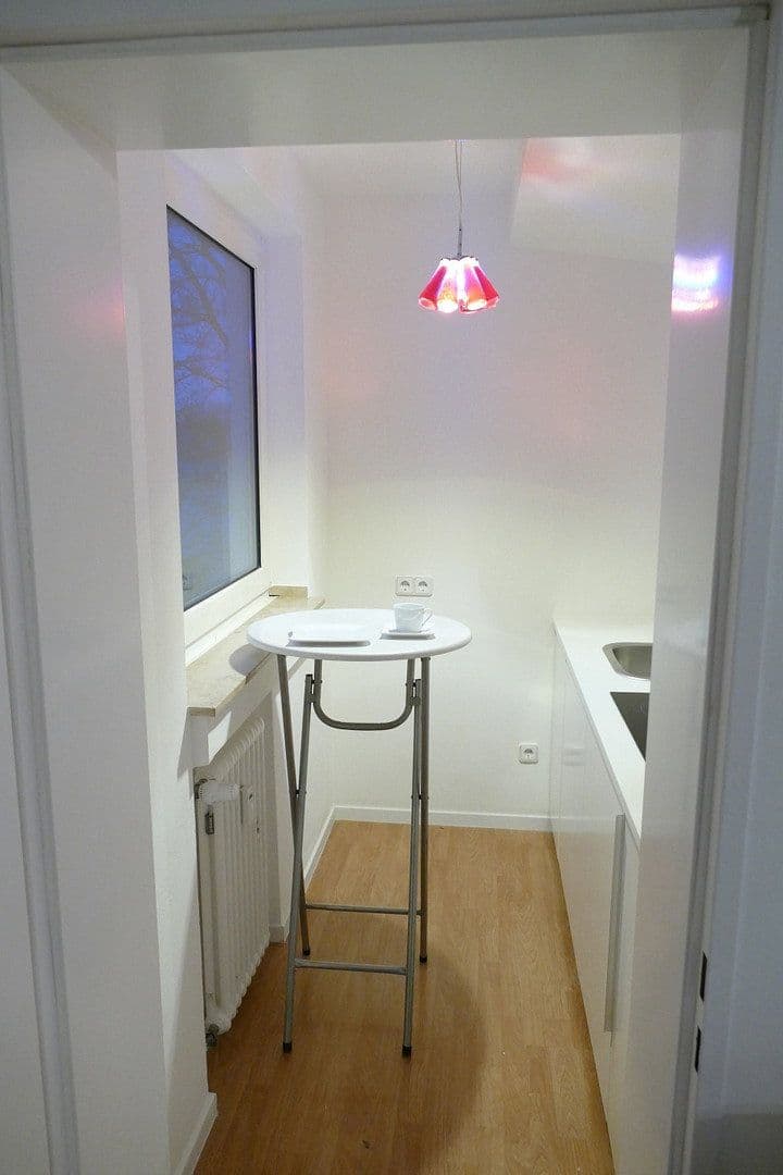 Prenájom bytu 1-izbový 42 m², Düsseldorfer Str. 49, Köln, Severné Porýnie - Westfálsko Prenájom bytu 1-izbový 42 m², Düsseldorfer Str. 49, Köln, Severné Porýnie - Westfálsko