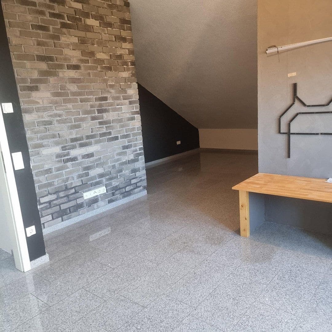 Predaj domu 161 m², pozemek 222 m², Pforzheim, Bádensko-Wurttembersko Predaj domu 161 m², pozemek 222 m², Pforzheim, Bádensko-Wurttembersko