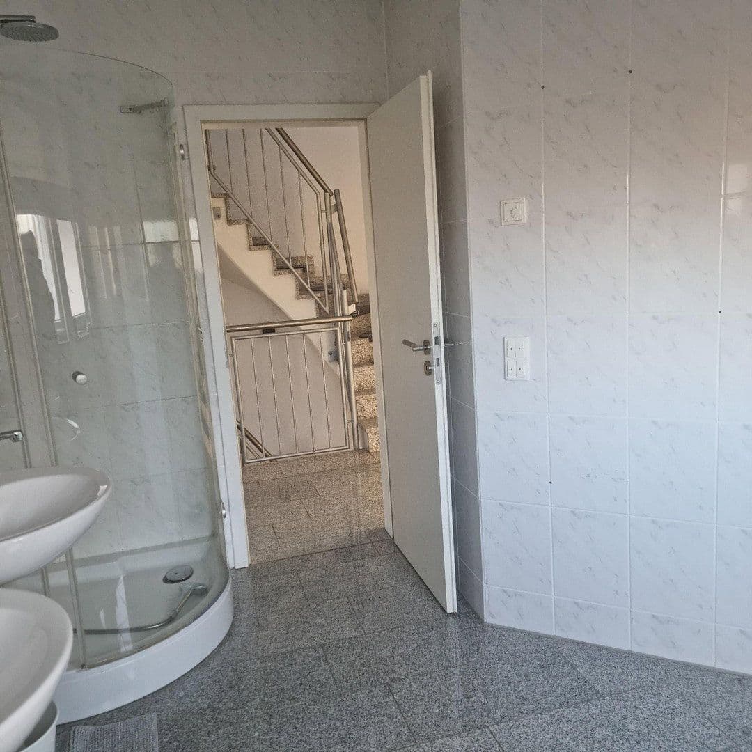 Predaj domu 161 m², pozemek 222 m², Pforzheim, Bádensko-Wurttembersko Predaj domu 161 m², pozemek 222 m², Pforzheim, Bádensko-Wurttembersko