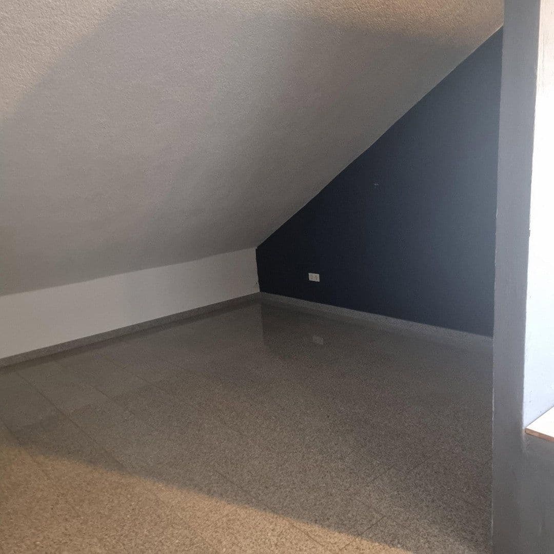 Predaj domu 161 m², pozemek 222 m², Pforzheim, Bádensko-Wurttembersko Predaj domu 161 m², pozemek 222 m², Pforzheim, Bádensko-Wurttembersko