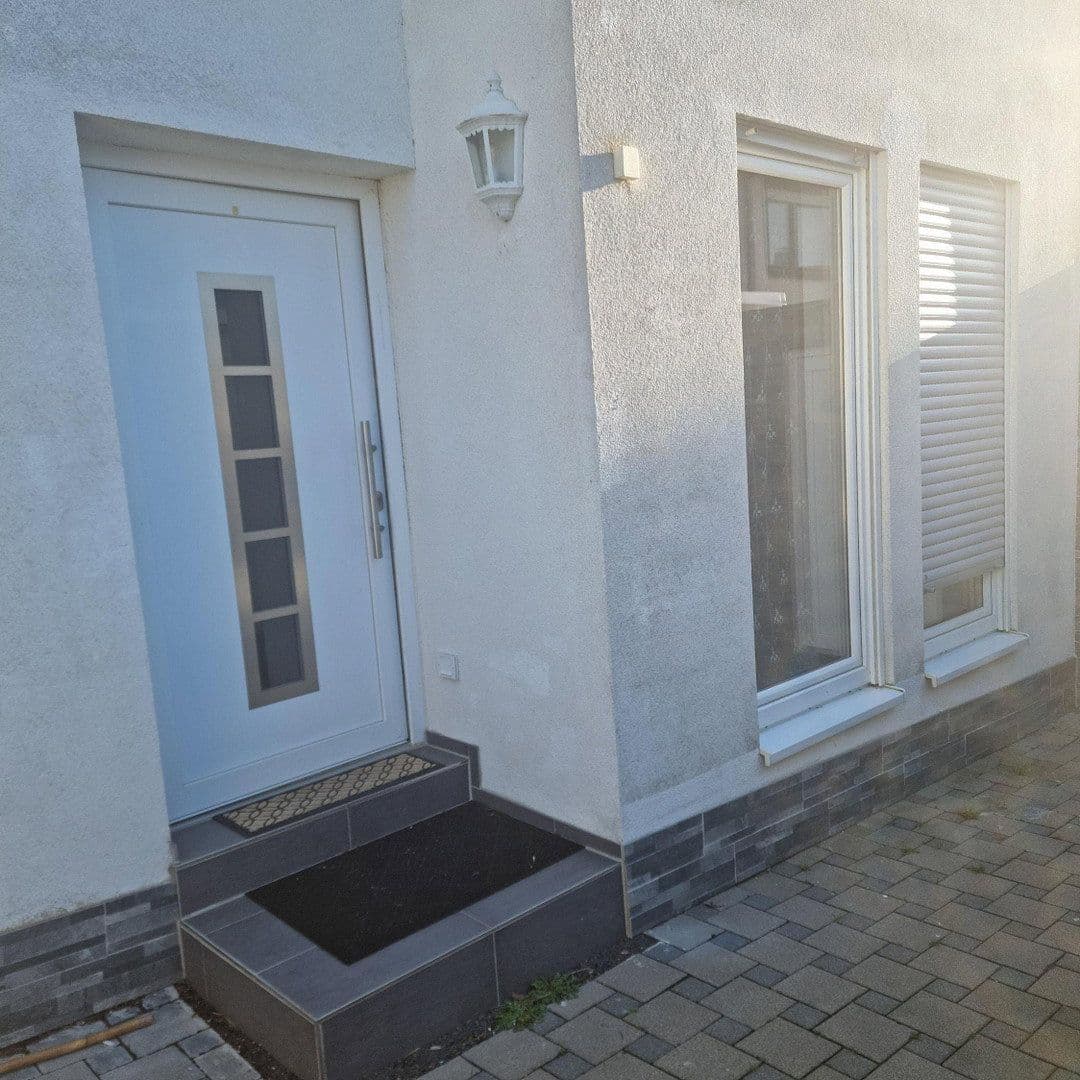 Predaj domu 161 m², pozemek 222 m², Pforzheim, Bádensko-Wurttembersko Predaj domu 161 m², pozemek 222 m², Pforzheim, Bádensko-Wurttembersko