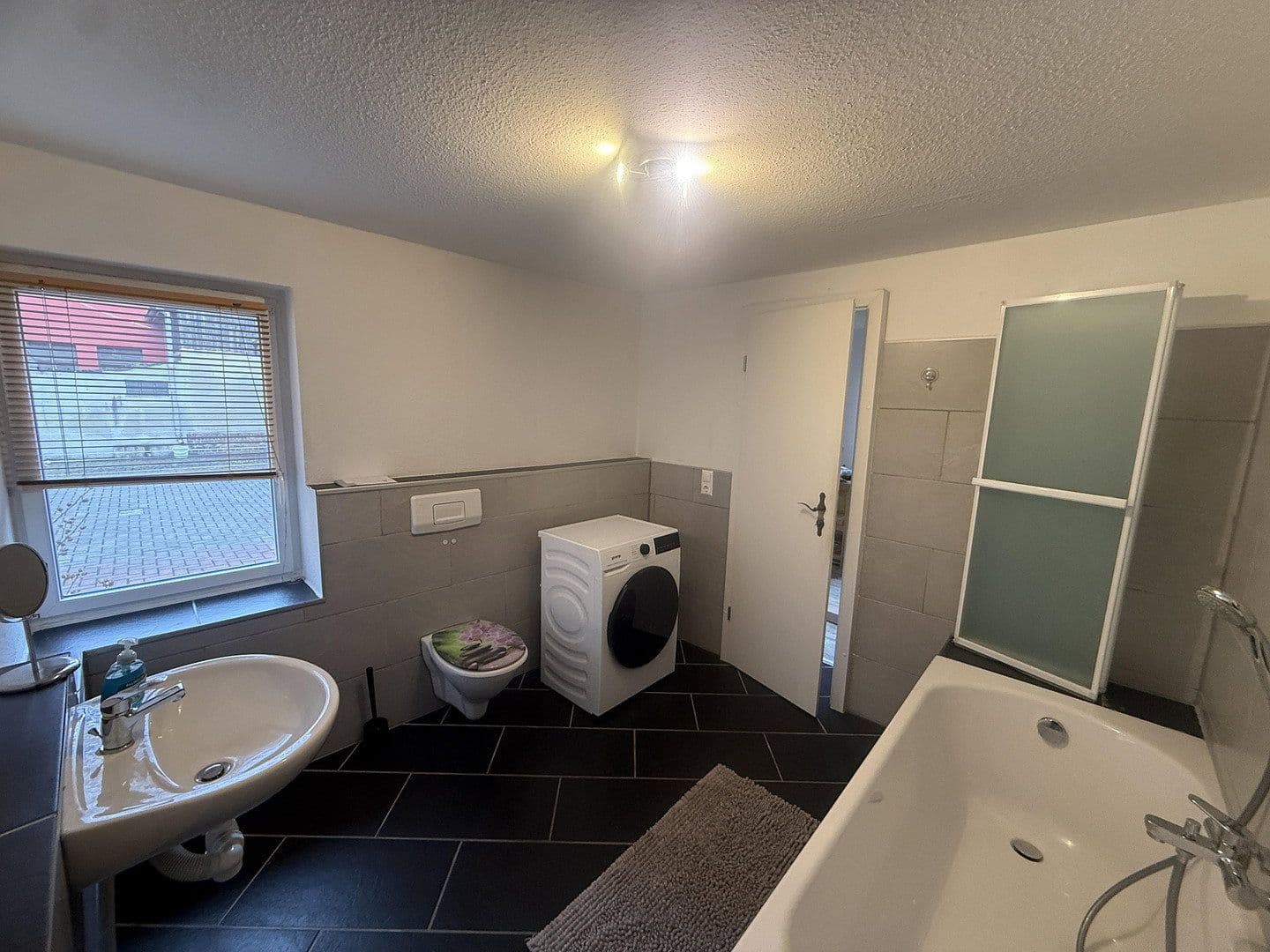 Prenájom bytu 1-izbový 35 m², Straße des Friedens 138, Bitterfeld-Wolfen, Sasko-Anhaltsko Prenájom bytu 1-izbový 35 m², Straße des Friedens 138, Bitterfeld-Wolfen, Sasko-Anhaltsko