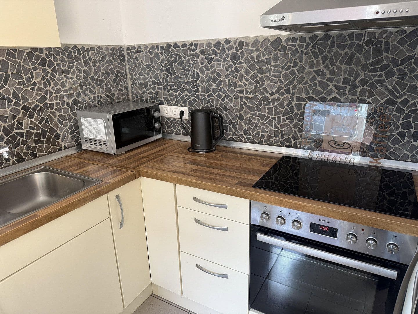 Prenájom bytu 1-izbový 35 m², Straße des Friedens 138, Bitterfeld-Wolfen, Sasko-Anhaltsko Prenájom bytu 1-izbový 35 m², Straße des Friedens 138, Bitterfeld-Wolfen, Sasko-Anhaltsko