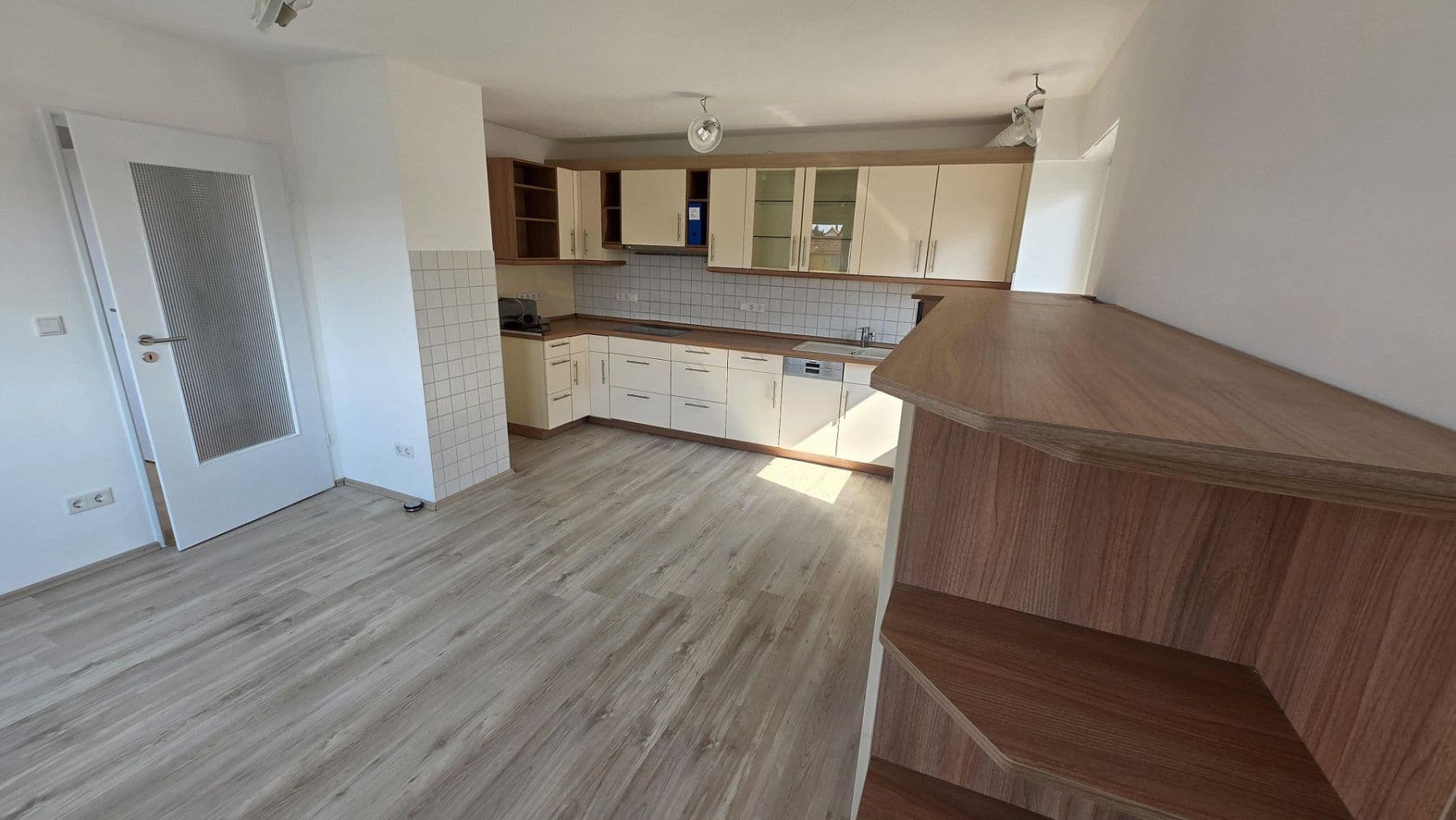 Prenájom bytu 3-izbový 81 m², Schifferstadt, Porýnie-Falcko Prenájom bytu 3-izbový 81 m², Schifferstadt, Porýnie-Falcko