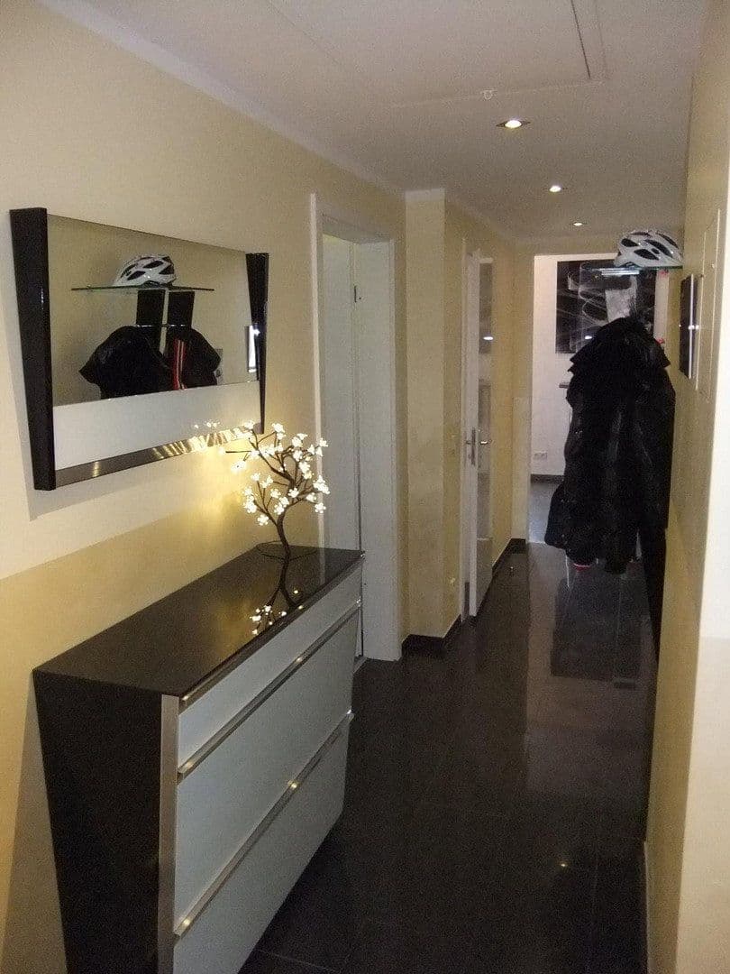 Predaj bytu 4-izbový 97 m², Treskowallee 56, Berlin, Berlín Predaj bytu 4-izbový 97 m², Treskowallee 56, Berlin, Berlín