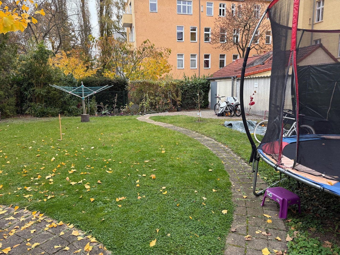 Predaj bytu 4-izbový 97 m², Treskowallee 56, Berlin, Berlín Predaj bytu 4-izbový 97 m², Treskowallee 56, Berlin, Berlín