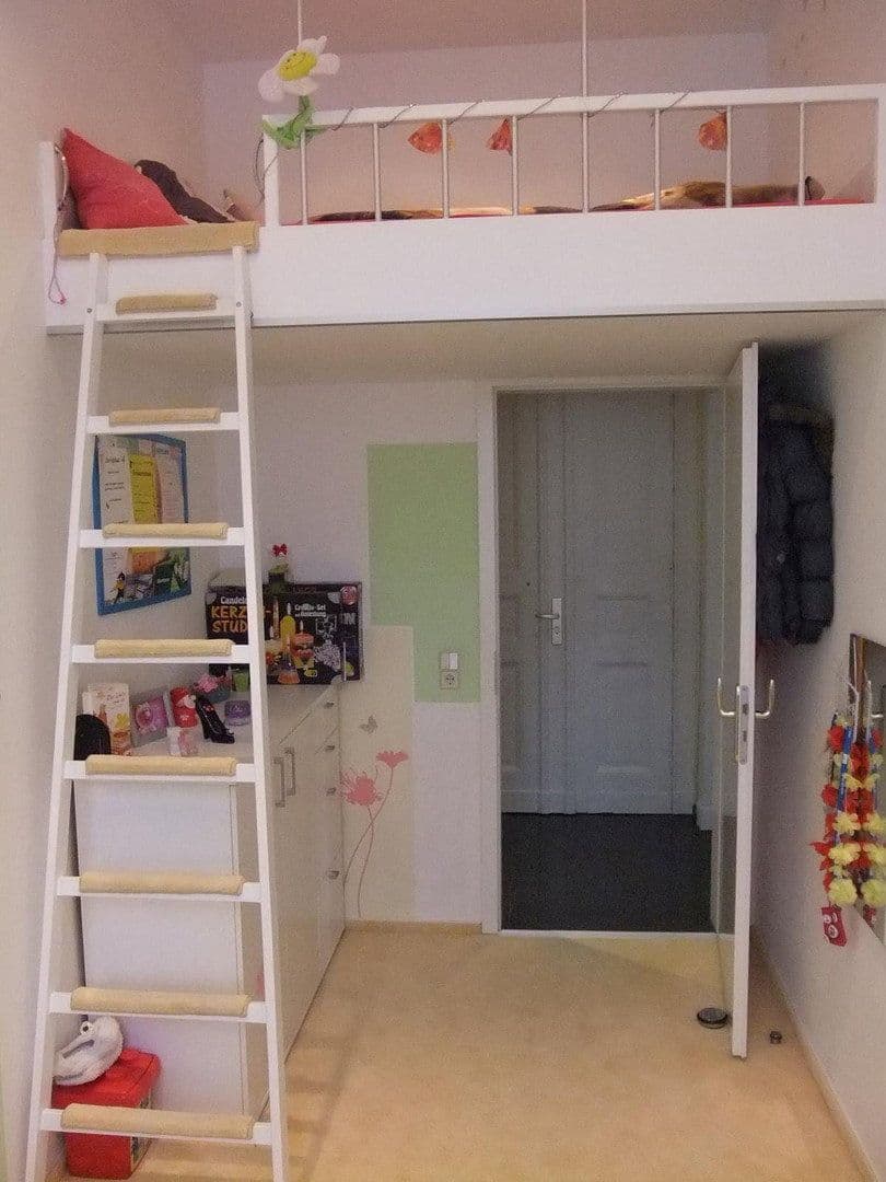 Predaj bytu 4-izbový 97 m², Treskowallee 56, Berlin, Berlín Predaj bytu 4-izbový 97 m², Treskowallee 56, Berlin, Berlín