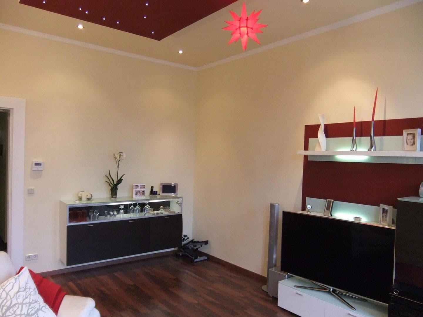 Predaj bytu 4-izbový 97 m², Treskowallee 56, Berlin, Berlín Predaj bytu 4-izbový 97 m², Treskowallee 56, Berlin, Berlín