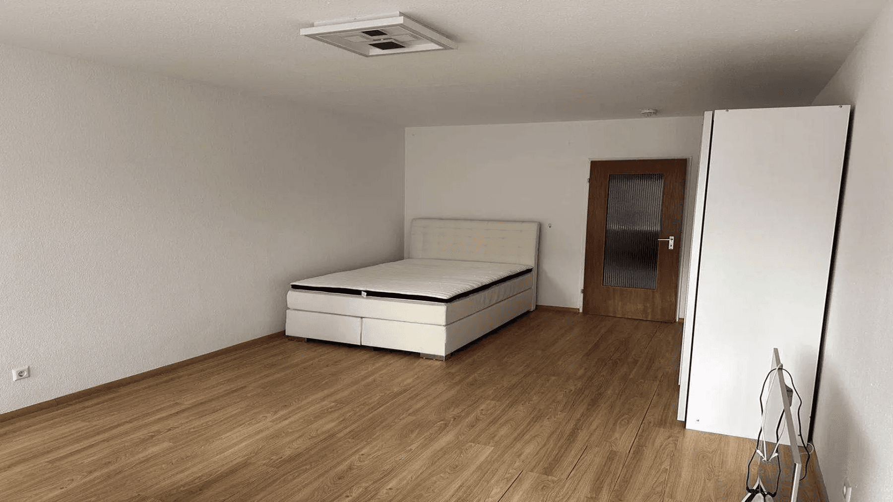 Prenájom bytu 1-izbový 34 m², Heidelberg, Bádensko-Wurttembersko Prenájom bytu 1-izbový 34 m², Heidelberg, Bádensko-Wurttembersko