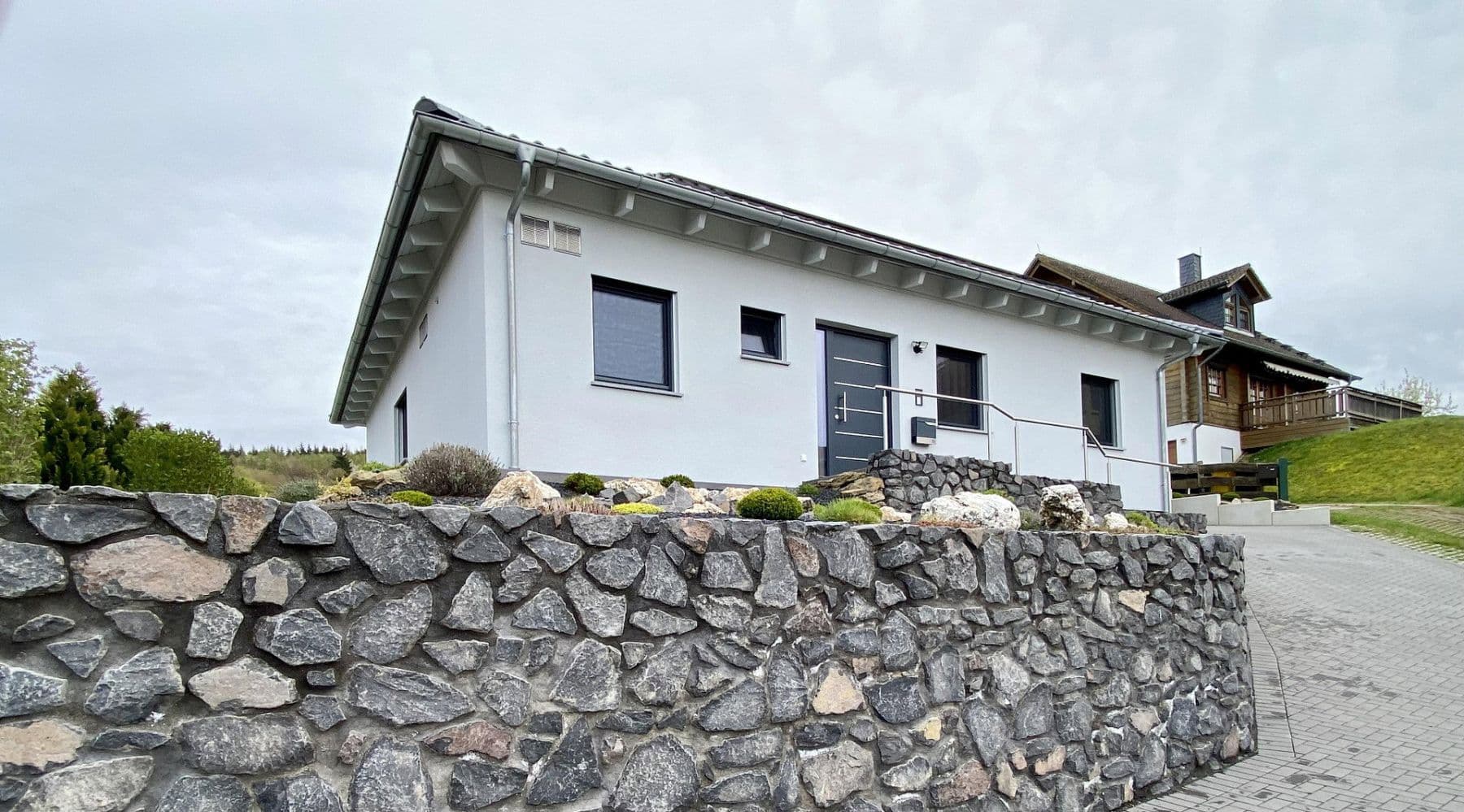 Predaj domu 98 m², pozemek 650 m², Weidenbach, Porýnie-Falcko Predaj domu 98 m², pozemek 650 m², Weidenbach, Porýnie-Falcko