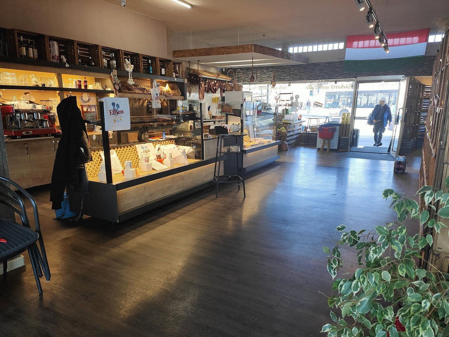 Prenájom nebytového priestoru 180 m², Bahnhofstr.47/1, Geislingen an der Steige, Bádensko-Wurttembersko Prenájom nebytového priestoru 180 m², Bahnhofstr.47/1, Geislingen an der Steige, Bádensko-Wurttembersko