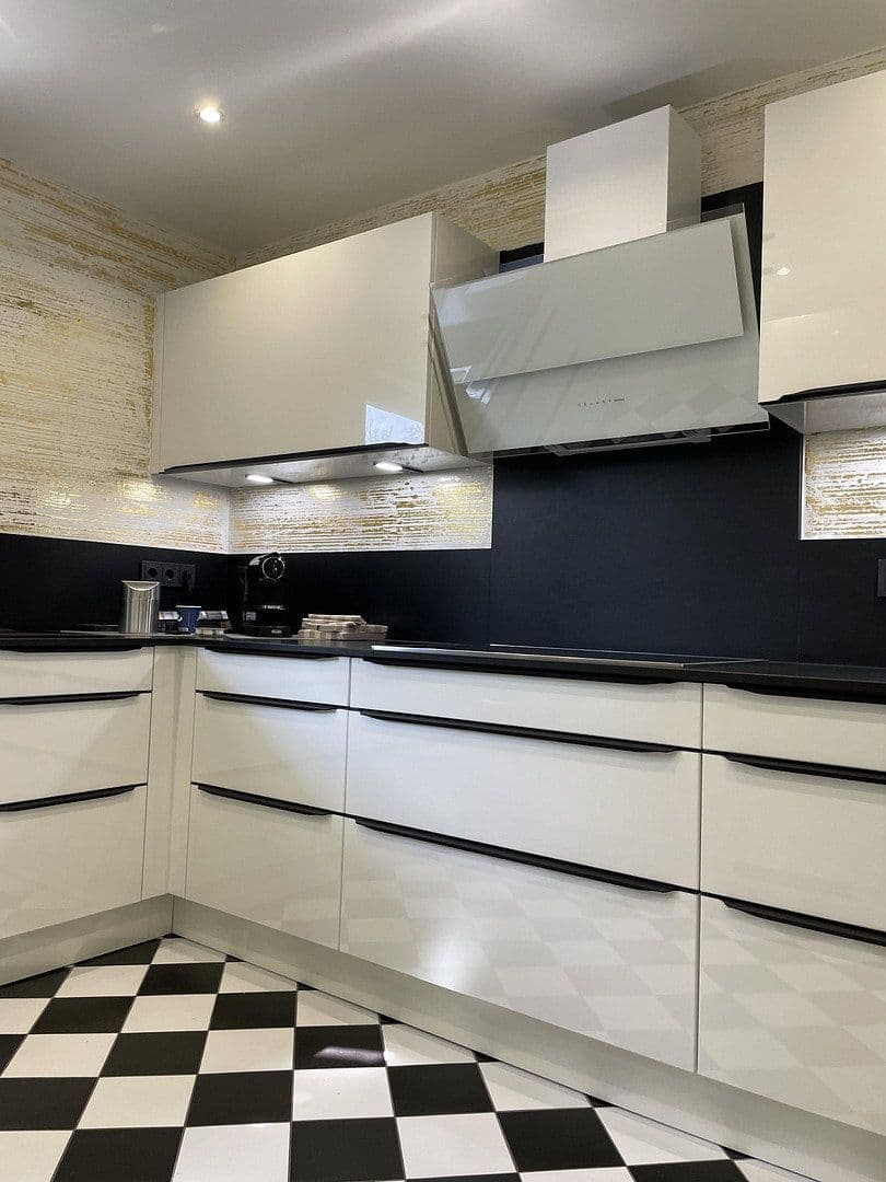 Predaj domu 240 m², pozemek 2.100 m², Bergisch Gladbach, Severné Porýnie - Westfálsko Predaj domu 240 m², pozemek 2.100 m², Bergisch Gladbach, Severné Porýnie - Westfálsko