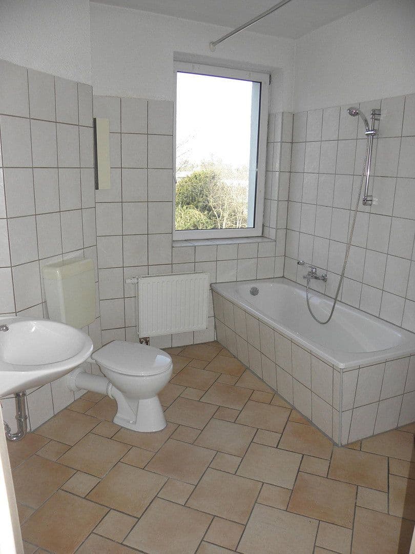 Prenájom bytu 2-izbový 60 m², Wernigeröder Straße 44, Magdeburg, Sasko-Anhaltsko Prenájom bytu 2-izbový 60 m², Wernigeröder Straße 44, Magdeburg, Sasko-Anhaltsko