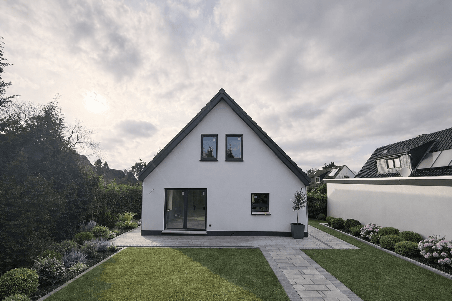 Predaj domu 132 m², pozemek 544 m², Glinde, Šlezvicko-Holštajnsko Predaj domu 132 m², pozemek 544 m², Glinde, Šlezvicko-Holštajnsko