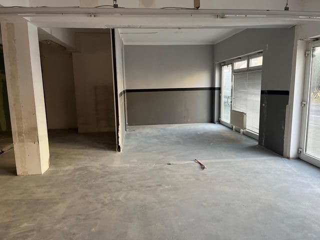 Prenájom nebytového priestoru 220 m², Burgstr.44, Leverkusen, Severné Porýnie - Westfálsko Prenájom nebytového priestoru 220 m², Burgstr.44, Leverkusen, Severné Porýnie - Westfálsko