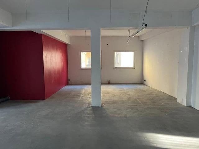 Prenájom nebytového priestoru 220 m², Burgstr.44, Leverkusen, Severné Porýnie - Westfálsko Prenájom nebytového priestoru 220 m², Burgstr.44, Leverkusen, Severné Porýnie - Westfálsko