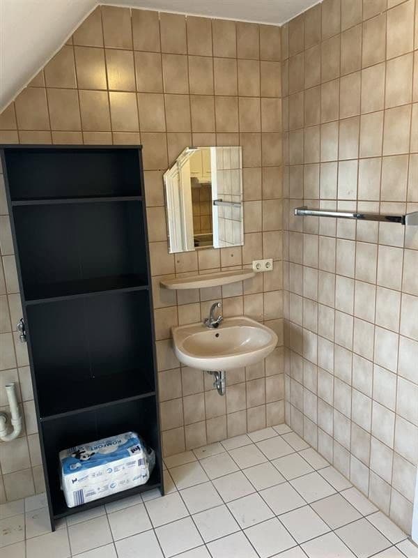 Prenájom bytu 1-izbový 40 m², Sinzigerstrasse 11, Bad Neuenahr-Ahrweiler, Porýnie-Falcko Prenájom bytu 1-izbový 40 m², Sinzigerstrasse 11, Bad Neuenahr-Ahrweiler, Porýnie-Falcko