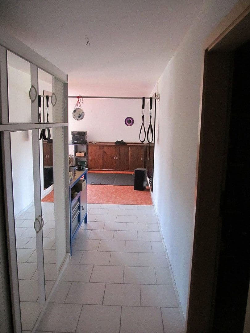 Predaj domu 210 m², pozemek 694 m², Hohenroda, Hesensko Predaj domu 210 m², pozemek 694 m², Hohenroda, Hesensko