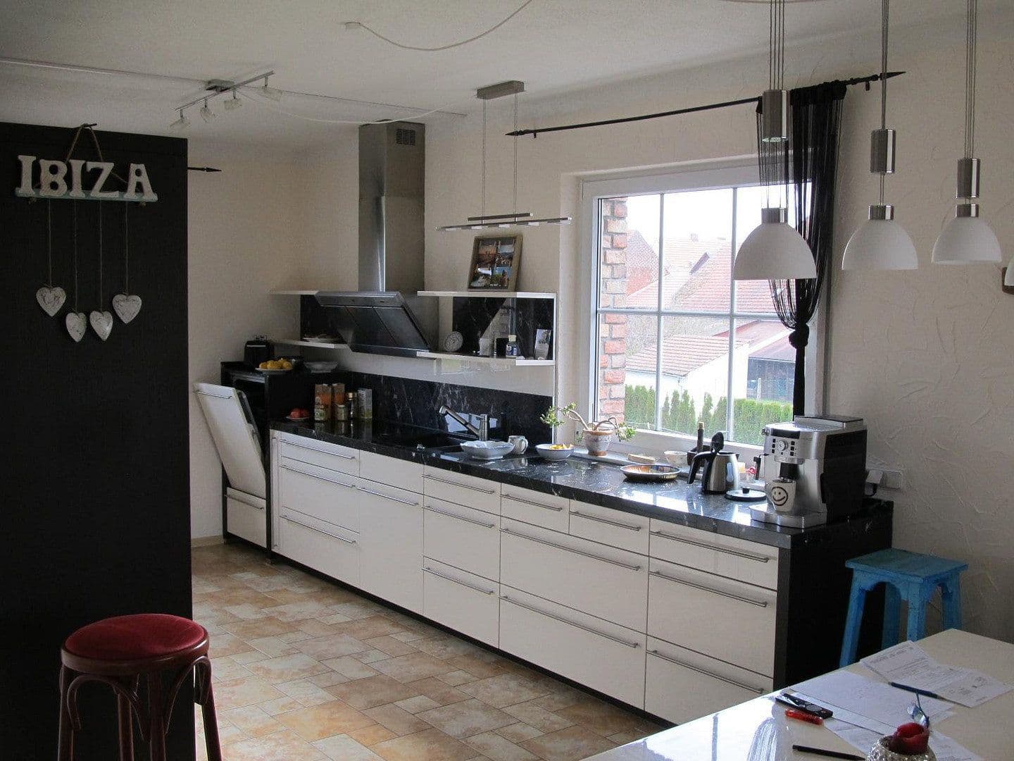 Predaj domu 210 m², pozemek 694 m², Hohenroda, Hesensko Predaj domu 210 m², pozemek 694 m², Hohenroda, Hesensko