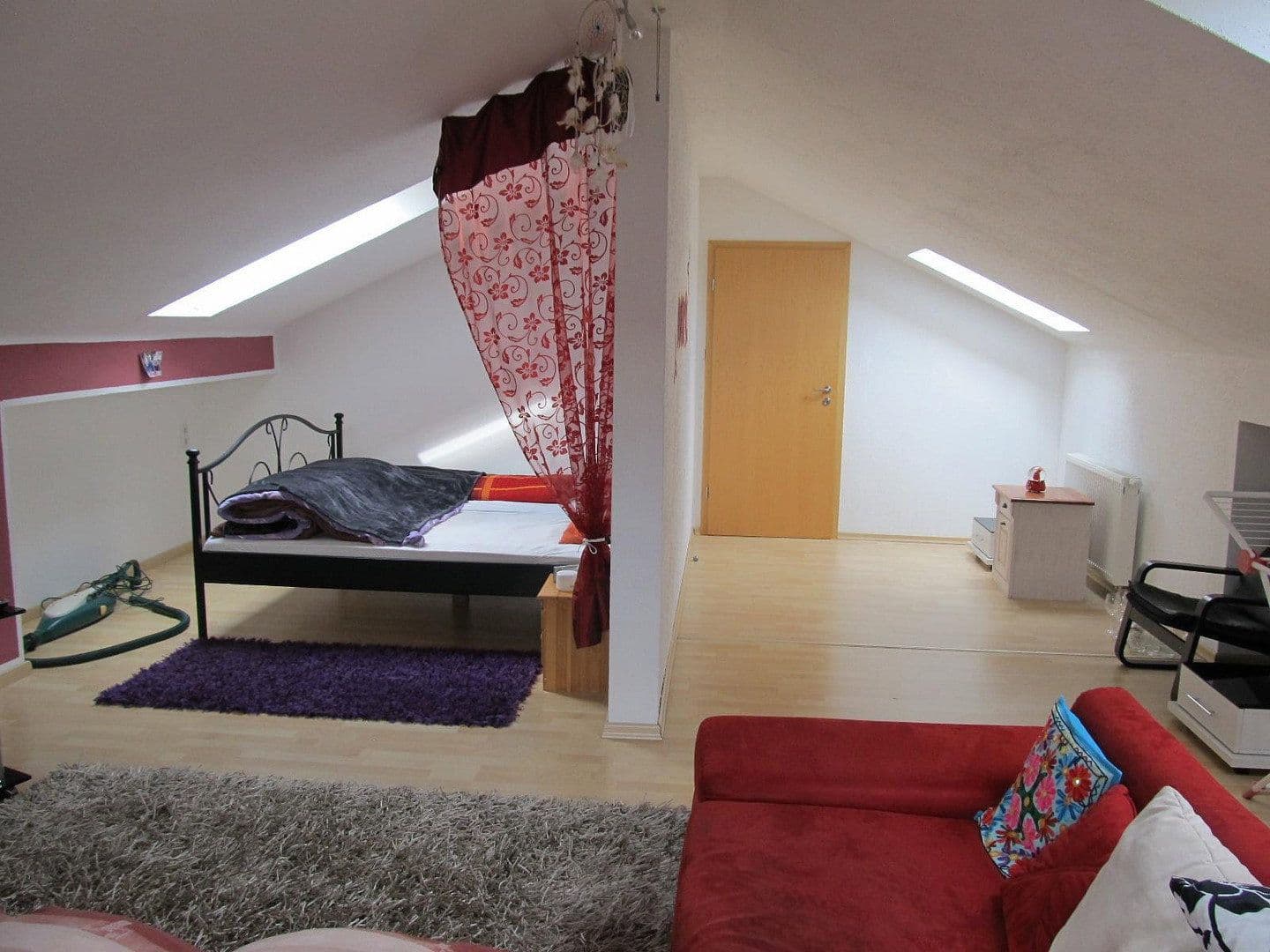 Predaj domu 210 m², pozemek 694 m², Hohenroda, Hesensko Predaj domu 210 m², pozemek 694 m², Hohenroda, Hesensko