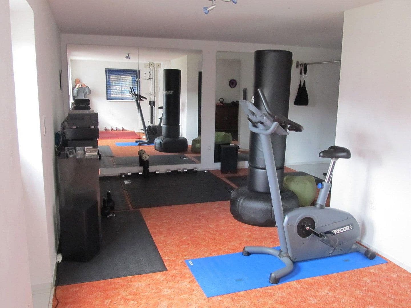 Predaj domu 210 m², pozemek 694 m², Hohenroda, Hesensko Predaj domu 210 m², pozemek 694 m², Hohenroda, Hesensko