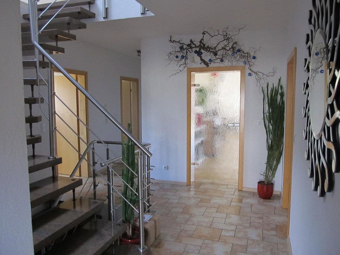 Predaj domu 210 m², pozemek 694 m², Hohenroda, Hesensko Predaj domu 210 m², pozemek 694 m², Hohenroda, Hesensko