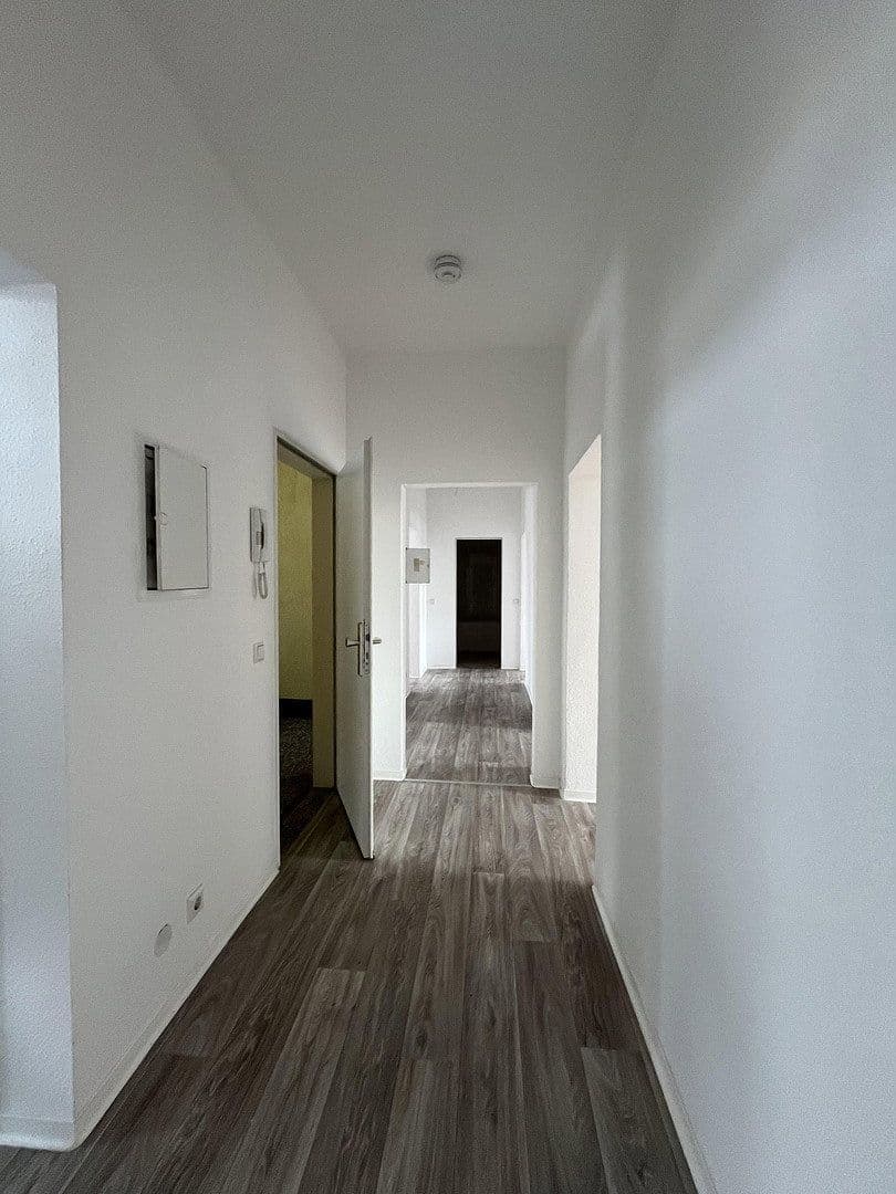 Prenájom bytu 5-izbový 110 m², Voigtstraße 32, Chemnitz, Sasko Prenájom bytu 5-izbový 110 m², Voigtstraße 32, Chemnitz, Sasko