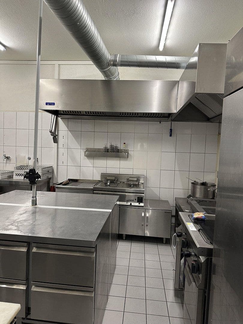 Prenájom nebytového priestoru 700 m², Herrenstrasse 3,, Lörrach, Bádensko-Wurttembersko Prenájom nebytového priestoru 700 m², Herrenstrasse 3,, Lörrach, Bádensko-Wurttembersko