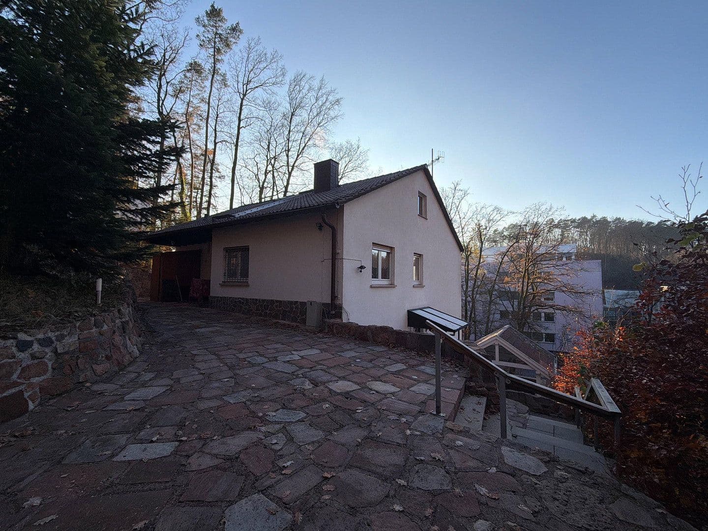 Predaj domu 220 m², pozemek 561 m², Marburg, Hesensko Predaj domu 220 m², pozemek 561 m², Marburg, Hesensko