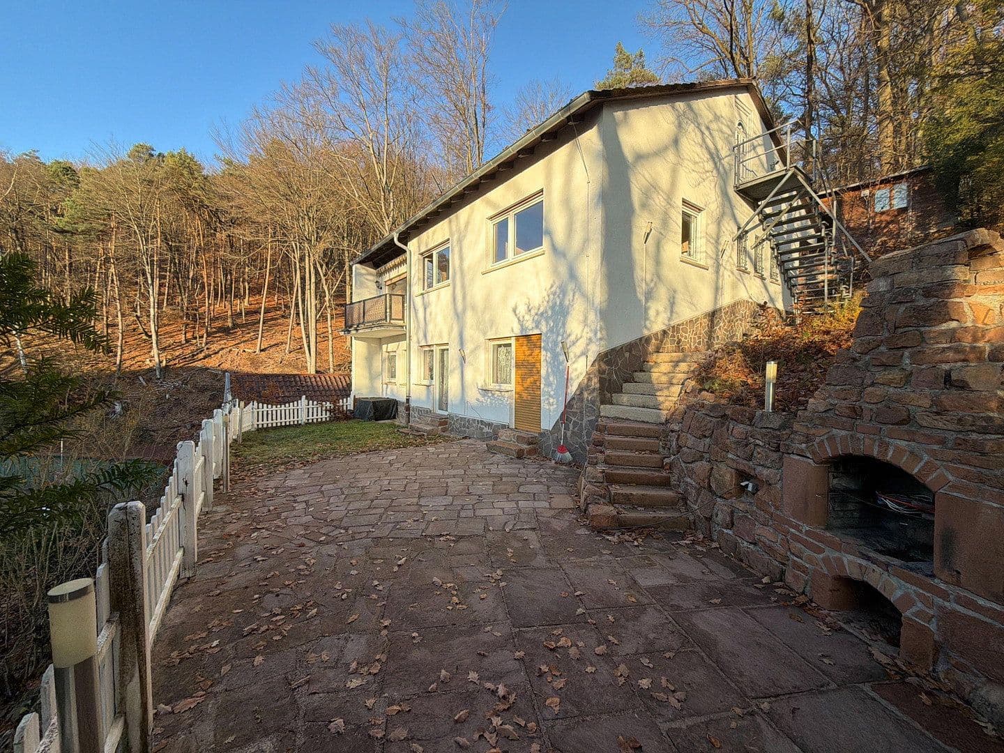 Predaj domu 220 m², pozemek 561 m², Marburg, Hesensko Predaj domu 220 m², pozemek 561 m², Marburg, Hesensko