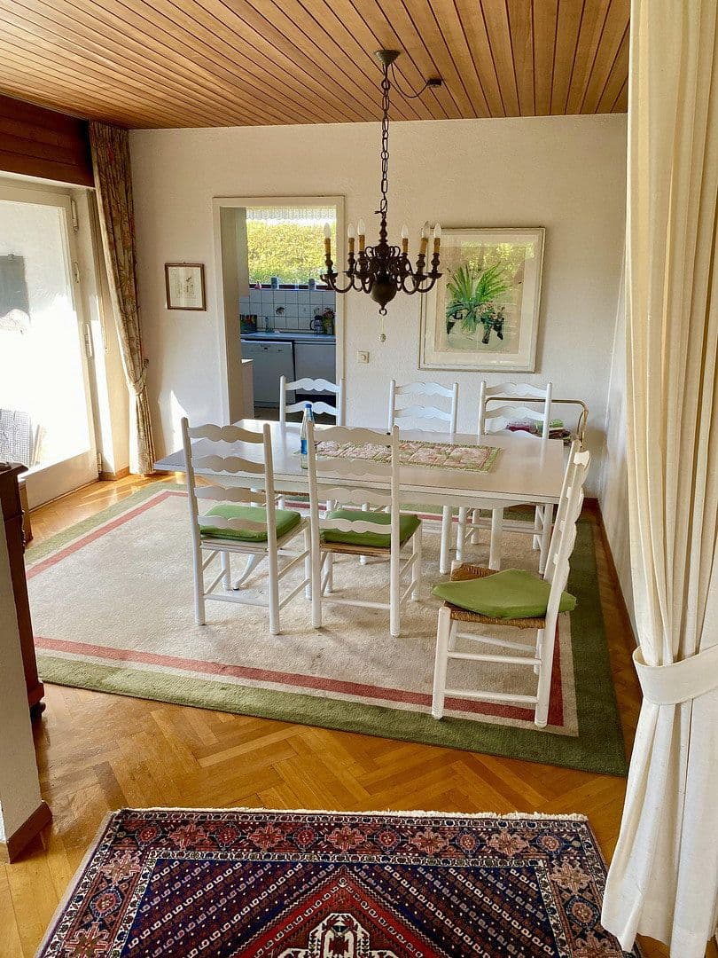 Predaj domu 240 m², pozemek 1.215 m², Panoramaweg 15, Rudersberg, Bádensko-Wurttembersko Predaj domu 240 m², pozemek 1.215 m², Panoramaweg 15, Rudersberg, Bádensko-Wurttembersko