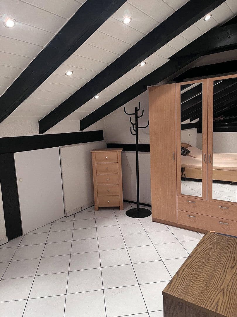 Predaj domu 591 m², pozemek 4.760 m², Möhrendorf, Bavorsko Predaj domu 591 m², pozemek 4.760 m², Möhrendorf, Bavorsko