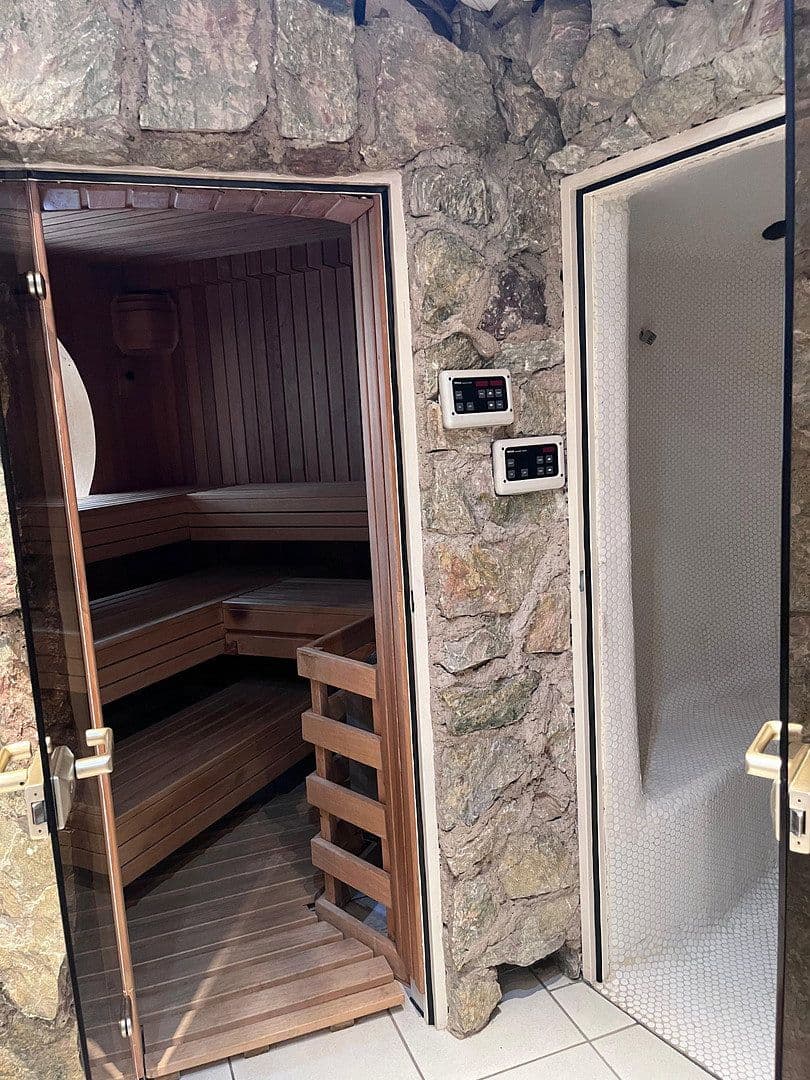 Predaj domu 591 m², pozemek 4.760 m², Möhrendorf, Bavorsko Predaj domu 591 m², pozemek 4.760 m², Möhrendorf, Bavorsko