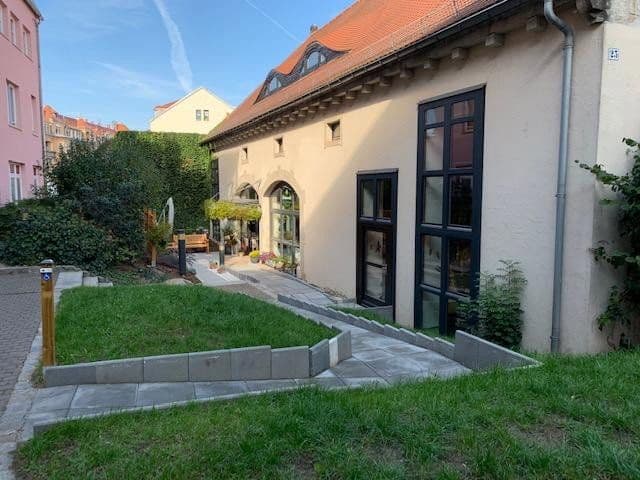 Predaj kancelárie 4.093 m², Dresden, Sasko Predaj kancelárie 4.093 m², Dresden, Sasko