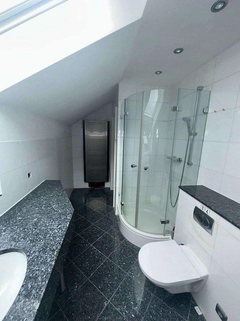 Prenájom bytu 2-izbový 90 m², Egelsbach, Hesensko Prenájom bytu 2-izbový 90 m², Egelsbach, Hesensko