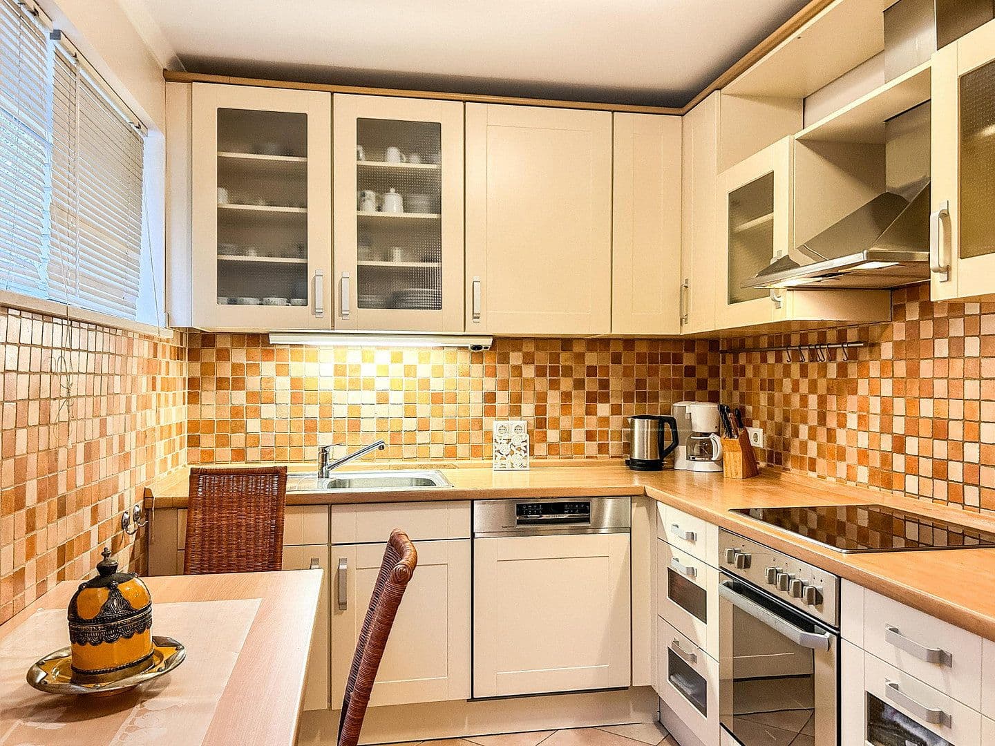 Prenájom bytu 3-izbový 114 m², Hamburg, Hamburg Prenájom bytu 3-izbový 114 m², Hamburg, Hamburg