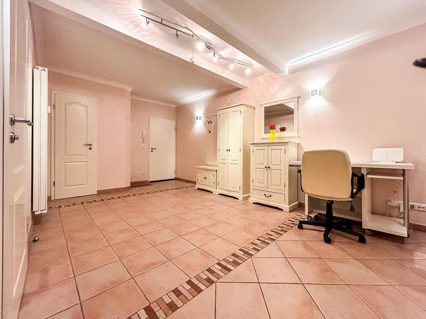 Prenájom bytu 3-izbový 114 m², Hamburg, Hamburg Prenájom bytu 3-izbový 114 m², Hamburg, Hamburg