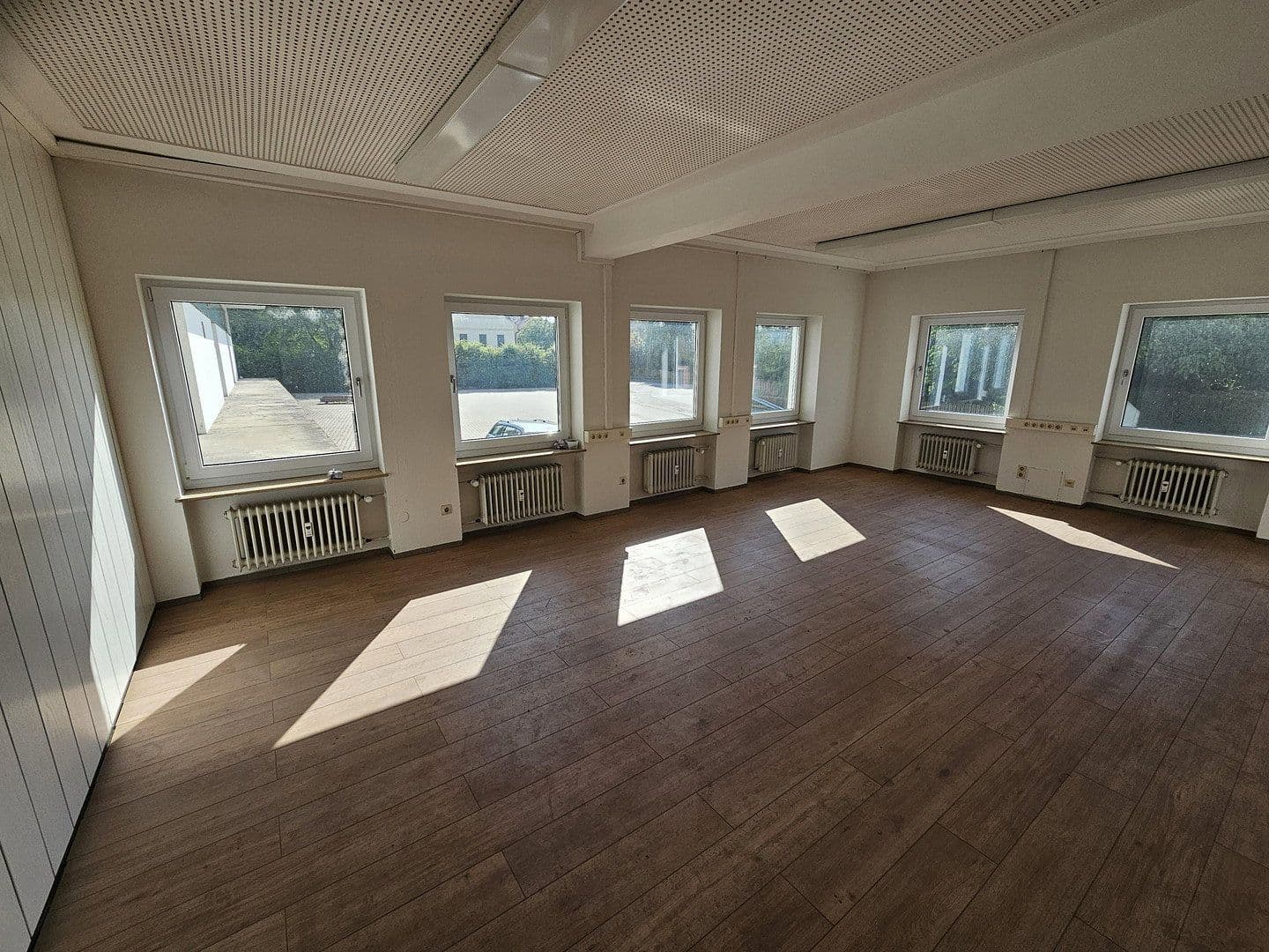 Prenájom nebytového priestoru 2.500 m², Marienstraße 35, Furth im Wald, Bavorsko Prenájom nebytového priestoru 2.500 m², Marienstraße 35, Furth im Wald, Bavorsko