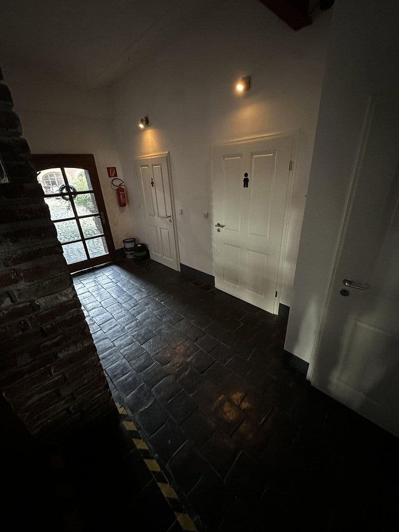 Prenájom kancelárie 154 m², Oberbenrader Strasse, Krefeld, Severné Porýnie - Westfálsko Prenájom kancelárie 154 m², Oberbenrader Strasse, Krefeld, Severné Porýnie - Westfálsko