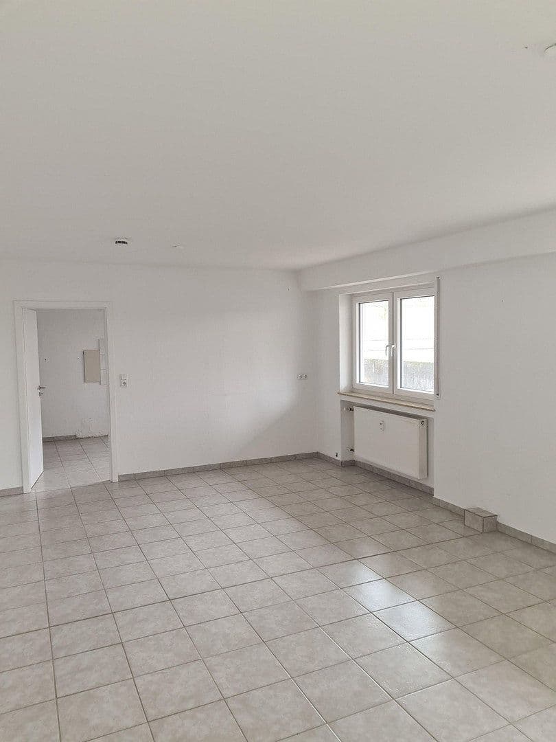 Prenájom bytu 3-izbový 110 m², Sinntal, Hesensko Prenájom bytu 3-izbový 110 m², Sinntal, Hesensko