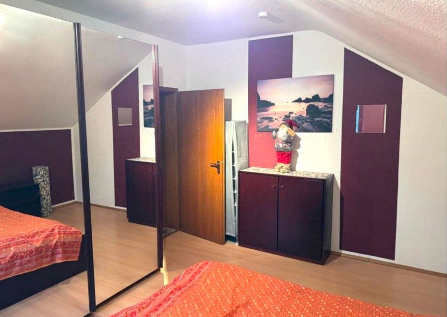 Predaj domu 220 m², pozemek 1.112 m², Wiesloch, Bádensko-Wurttembersko Predaj domu 220 m², pozemek 1.112 m², Wiesloch, Bádensko-Wurttembersko