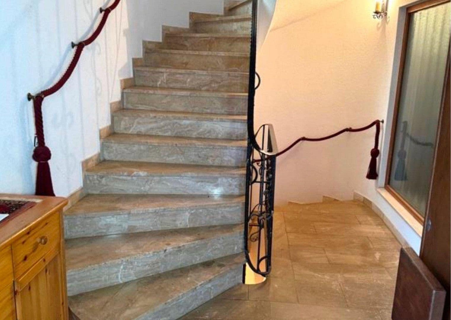 Predaj domu 220 m², pozemek 1.112 m², Wiesloch, Bádensko-Wurttembersko Predaj domu 220 m², pozemek 1.112 m², Wiesloch, Bádensko-Wurttembersko