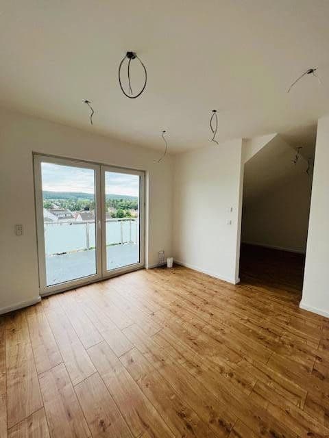Prenájom domu 182 m², pozemek 334 m², Schwester Anna Straße 4b, Rümmelsheim, Porýnie-Falcko Prenájom domu 182 m², pozemek 334 m², Schwester Anna Straße 4b, Rümmelsheim, Porýnie-Falcko