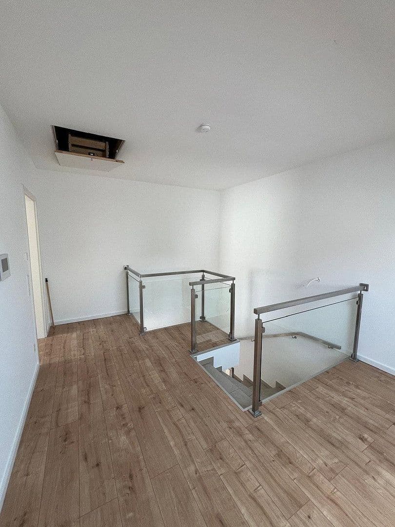 Prenájom domu 182 m², pozemek 334 m², Schwester Anna Straße 4b, Rümmelsheim, Porýnie-Falcko Prenájom domu 182 m², pozemek 334 m², Schwester Anna Straße 4b, Rümmelsheim, Porýnie-Falcko