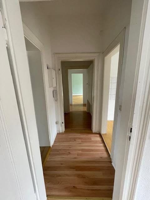 Prenájom bytu 4-izbový 98 m², Cornelius-Gurlitt Straße 8, Dresden, Sasko Prenájom bytu 4-izbový 98 m², Cornelius-Gurlitt Straße 8, Dresden, Sasko