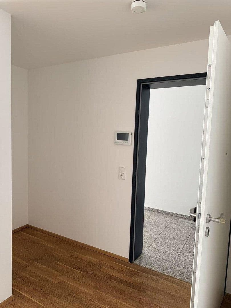 Prenájom bytu 2-izbový 66 m², Frankfurt, Hesensko Prenájom bytu 2-izbový 66 m², Frankfurt, Hesensko